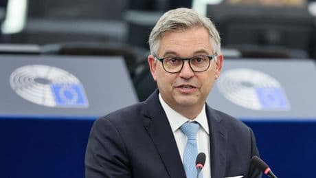 Eurocommissaris en EU-ministers weggestuurd na aankomst in Oost-Libië