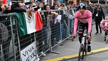 Giro d?Italia 2025: Carlos Verona trionfa ad Asiago. Rogli? crolla, Del Toro difende la maglia rosa