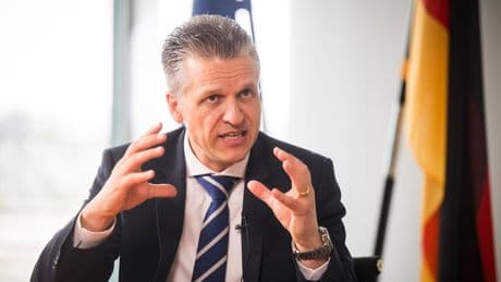 Kanzleramtschef Frei im BILD-Interview - Grundsicherung? Wer arbeiten kann, muss arbeiten