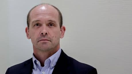 Le navigateur Kevin Escoffier sera jugé en mars 2026 pour agressions sexuelles