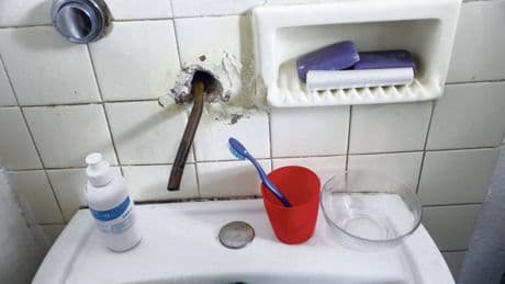« On vit comme des cafards » : la prison de Bordeaux-Gradignan, reflet d’une politique pénitentiaire indigne