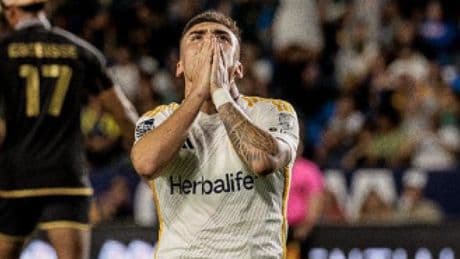 Riqui Puig se encontrará un Galaxy herido de muerte