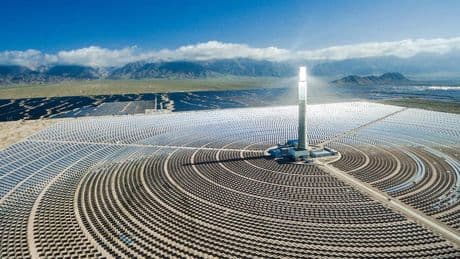 Rekord-Solaranlage erzeugt unwirkliches Licht-Phänomen: Das hat einen guten Grund