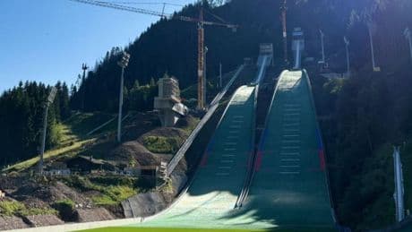 Olimpiadi Milano-Cortina: inaugurato il trampolino di Predazzo
