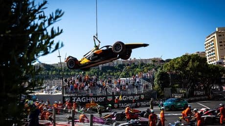 Formel-2-Rennen in Monaco beginnt mit Karambolage