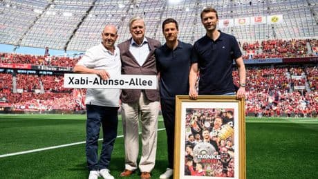Xabi Alonso, con agenda propia, le hizo un favor al Barça