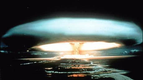 Atomwaffen | Überlebende von Atomwaffentests: »Sie schwiegen aus Schmerz«