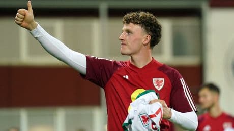 Wrexham poised to break club transfer record for Nathan Broadhead – reports
