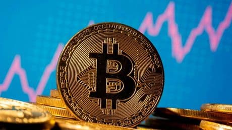 Kryptowährungen: Bitcoin überspringt die 100.000-Dollar-Marke