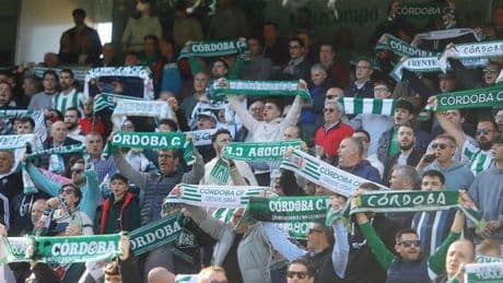 El Córdoba CF comienza la venta presencial de entradas para el partido contra Las Palmas