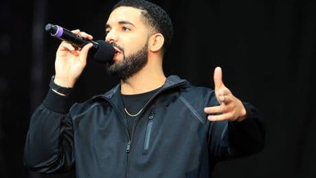 Platenbaas reageert fel op rechtszaak van Drake tegen eigen label