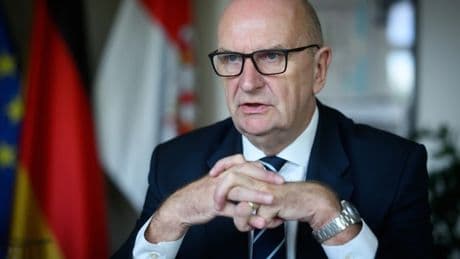 Liveblog Bundespolitik: Erster SPD-Ministerpräsident will neue Kandidaten für Karlsruhe