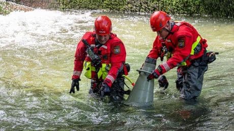 Ermittlungen: Suche nach Ursache für Surf-Unfall am Grund des Eisbachs