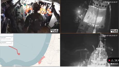 Soldados del Ejército israelí abordan el barco Handala que se dirigía a Gaza para entregar ayuda humanitaria