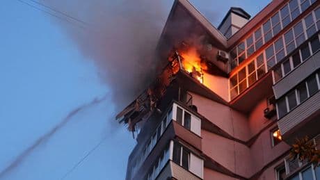 Un nuevo ataque ruso en Ucrania deja al menos 14 muertos en Kiev