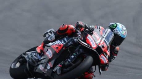 MotoGP, Bezzecchi vince a sorpresa a Silverstone. Terzo Marc Marquez, fuori Bagnaia