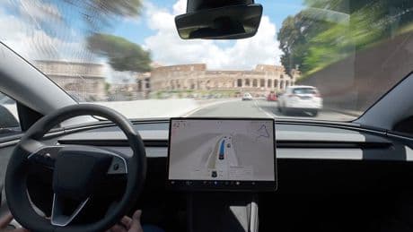 Tesla pone a prueba su piloto automático en la jungla de Roma. Lo hace buscando luz verde por parte de la UE