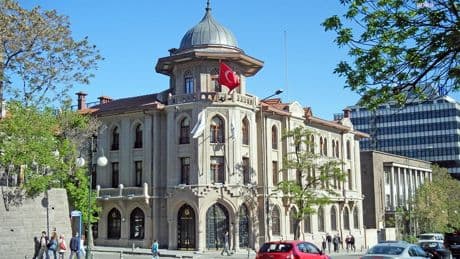 "Yolsuzluk" soruşturması şüphelisi olarak aranıyordu: Yunus Emre Enstitüsünün eski Başkanı Yusuf Ateş gözaltına alındı