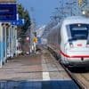 „Hinwegtäuschen über schwere Management-Fehler“: EVG stellt sich gegen Sanierungspläne von Bahnchef Lutz