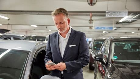 Florian hilft verzweifeltem Rentner im Parkhaus und soll nun 585 Euro Strafe zahlen