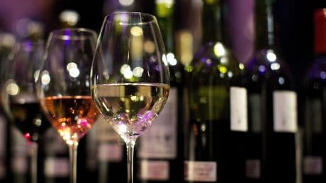 El vino español vende menos a Reino Unido tras subir impuestos