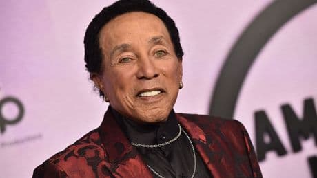 El cantante Smokey Robinson, acusado de agresión sexual por cuatro empleadas