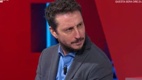 Luca Bizzarri risponde allo sfogo dell'animatore: "All'età sua ci bastava la f*ga". Scoppia la polemica