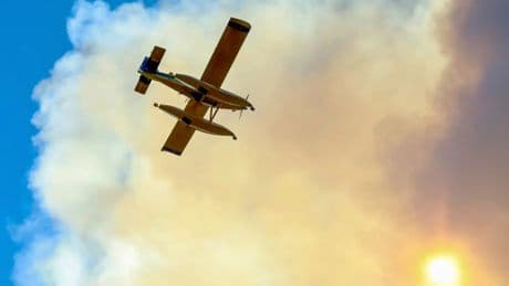 Desalojados 200 vecinos de Las Hurdes por un incendio que avanza sin control