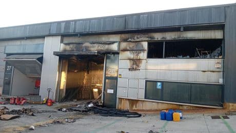 Reabre parcialmente el polígono de la nave incendiada que causó la gran nube tóxica