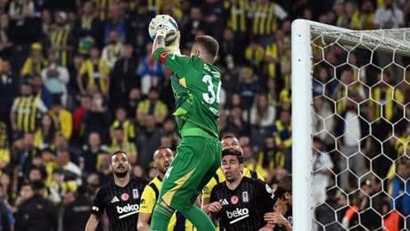Mert Günok, sezon rekorunu kırdı!