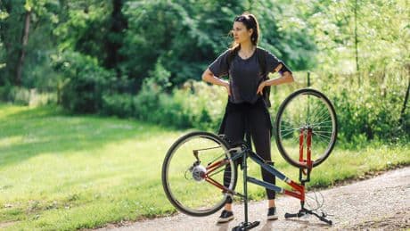 Weer naar school of aan het werk: ’We zouden voor elektrische fiets APK’tje moeten invoeren’