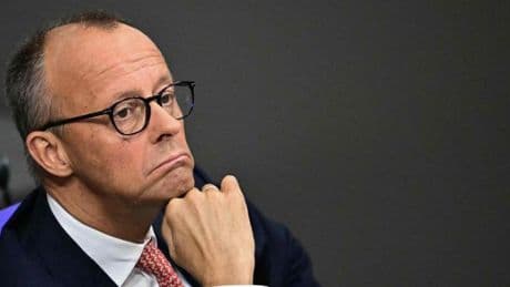 Alarmierende Umfrage für Merz – Kanzler fast so unbeliebt wie Scholz bei Ampel-Start