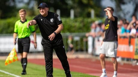 Vor Reise nach Zwickau - Jena-Trainer warnt seine Spieler