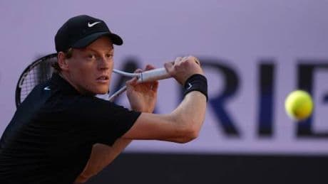 Roland Garros, sorteggiati i tabelloni: Sinner debutta contro Rinderkneck