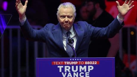 « Trump a été injustement traité par Hollywood. Moi aussi » : Jon Voight défend la taxe sur les films étrangers