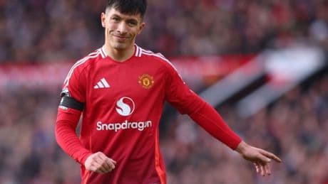 Lisandro Martinez makes Man Utd transfer decision after surprise Napoli links