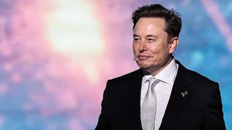 Elon Musk, CEO de Tesla: “Sí, quizás hemos perdido algunas ventas en el lado izquierdo, pero las hemos ganado en el lado derecho. Las cifras de ventas en este momento son sólidas y no vemos problemas con la demanda”