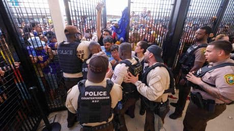 Coupe du monde des clubs : la police de l'immigration présente aux abords des stades