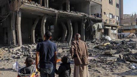 Un ataque de Israel en el norte de Gaza hace desaparecer a 50 palestinos bajo los escombros