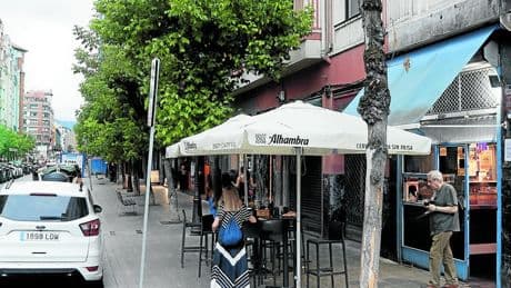 Hosteleros de Indautxu reclaman apoyo municipal para «salvar» la zona