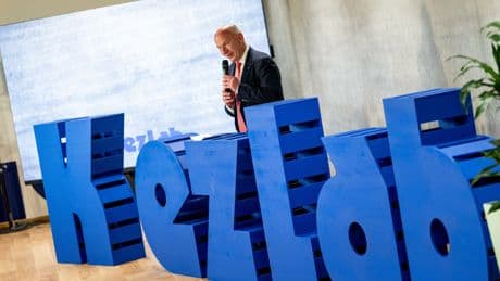 Amazon | Bürgermeister Kai Wegner als PR-Gesicht