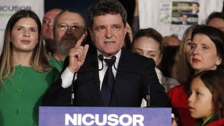 El europeísta Nicusor Dan gana las elecciones en Rumanía