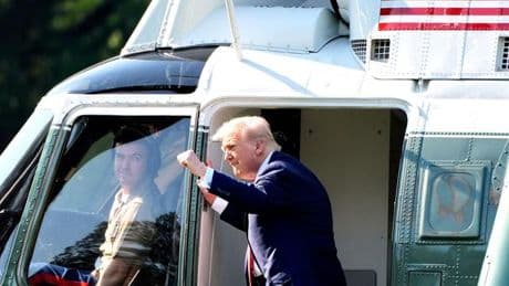 Zölle: Zollstreit: Von der Leyen trifft Trump in Schottland