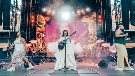 Elisa: la prima volta a San Siro è un trionfo