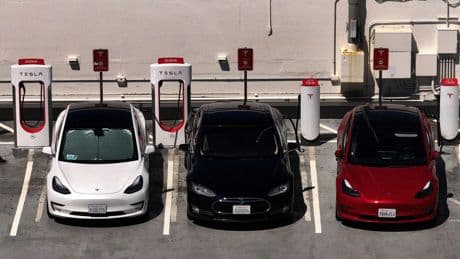 Tesla, vendite giù anche a maggio in Europa. Francia e Portogallo -70%