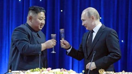 Missili, soldati e armi segrete: il patto tra Putin e Kim che fa tremare l’Ucraina