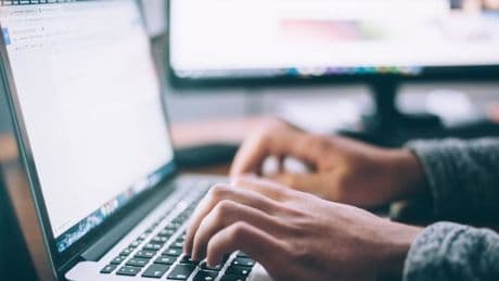 Ev internetinizi yavaşlatan 4 büyük hata