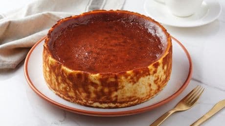 Kahvenin yanına en çok yakışan lezzet: İşte tüm sırlarıyla San Sebastian cheesecake tarifi!
