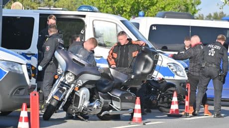Polizei-Großeinsatz bei Bandidos-Treffen - Rocker-Kontrolle an der Nordsee
