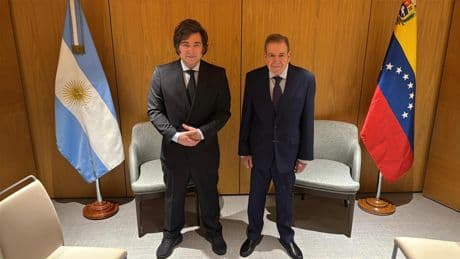 Milei se reúne con el opositor venezolano Edmundo González en Madrid: "Es urgente fortalecer valores democráticos"